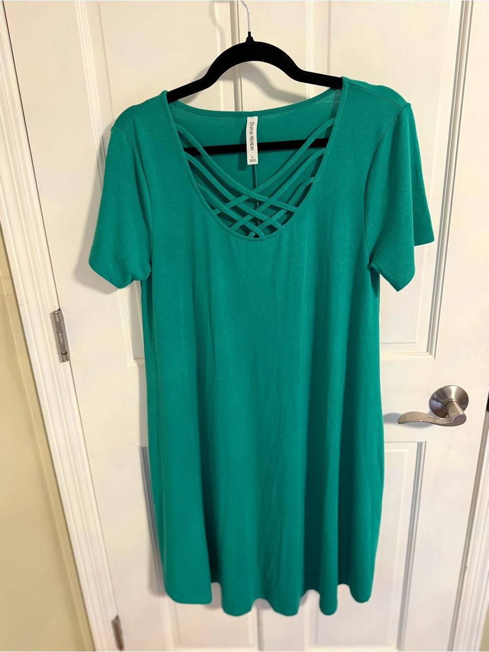 Zenana Outfitters Green Crisscross Neck Short Sleeve Midi Dress